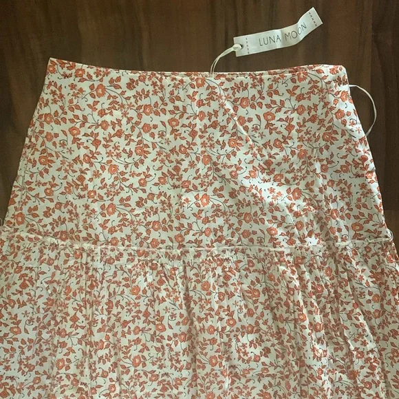 New Luna Moon Floral Maxi Skirt - Picture 6 of 16